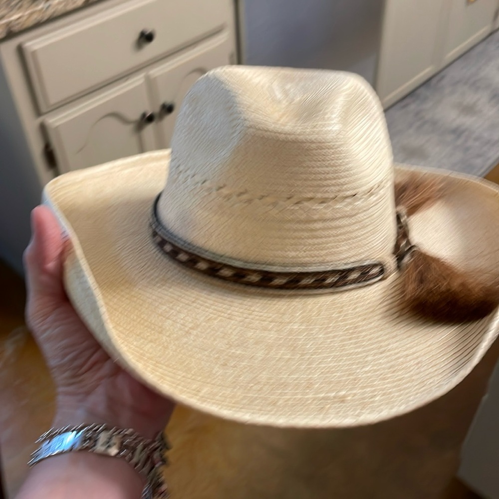 Ladies Western Hat. Like new condition.